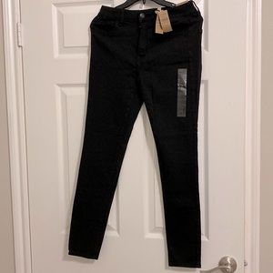 American Eagle high rise jogging size 6 black skinny jeans